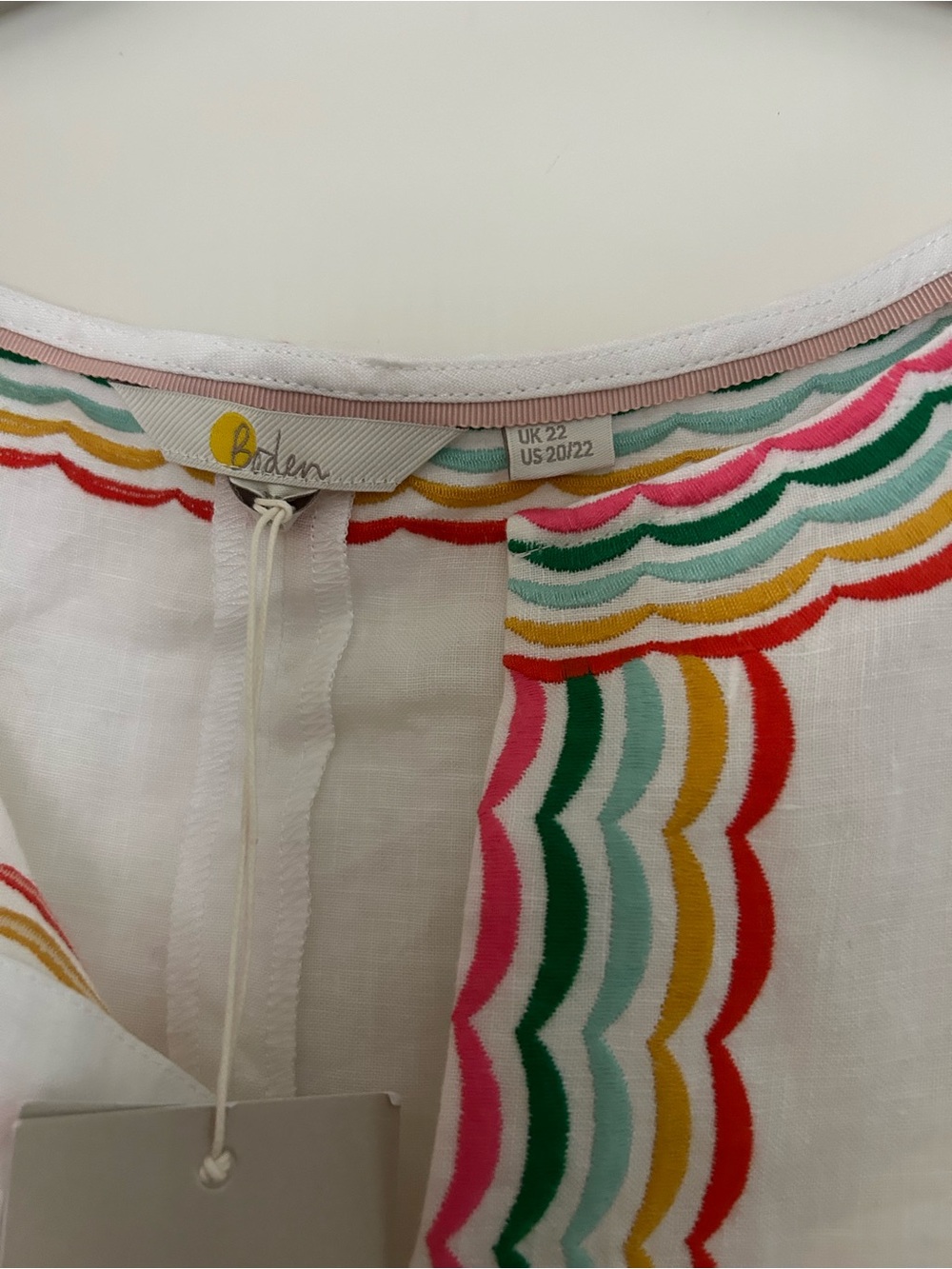 Boden linen embroidered top, 20/22 - Picture 3 of 3